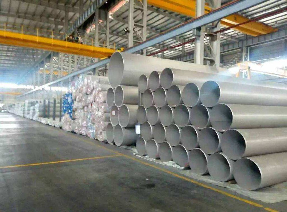 不锈钢大口径管仓库